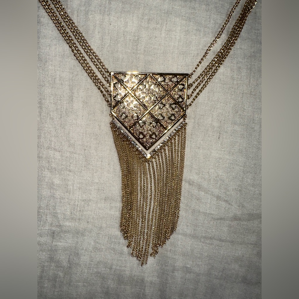 Jessica Simpson chain fringe pendent necklace
